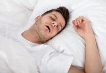 A pancia in su o girato su un lato? La miglior posizione per dormire