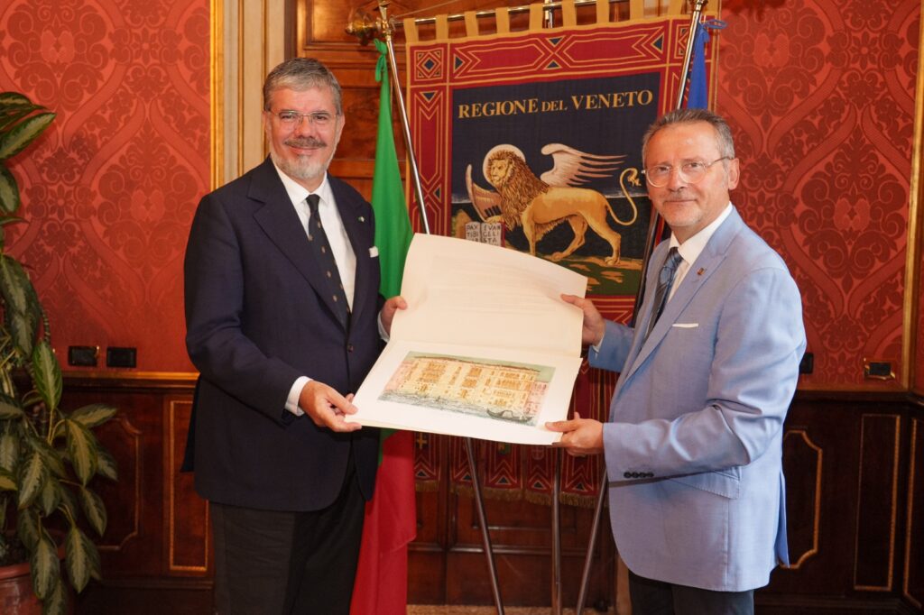 Ambasciatore in Cina Massimo Ambrosetti con Roberto Ciambetti, presidente consiglio regionale del Veneto