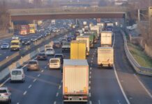 Mezzi pesanti immatricolati nei primi 6 mesi del 2025, solo il 2,6% è elettrico. Borchia (Lega): “Inutile insistere con l’eurofollia green” mezzi pesanti elettrico