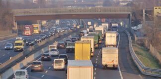 Mezzi pesanti immatricolati nei primi 6 mesi del 2025, solo il 2,6% è elettrico. Borchia (Lega): “Inutile insistere con l’eurofollia green” mezzi pesanti elettrico