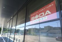 Comune di Vicenza beffato dai cinesi, Polizia locale senza casa. Arriva il Made in China di Boda Market: casalinghi, “vari” e non alimentari Boda Market, Made in China al posto del Famila e della... Polizia locale (foto Colorfoto)