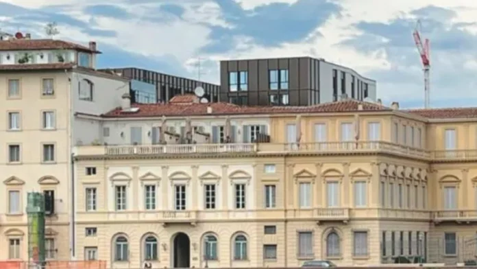 Cubo nero di Firenze Cubo nero di Firenze