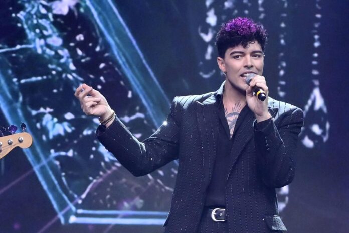 Donna partorisce… al concerto dei The Kolors, Stash: “Ho fermato tutto”