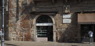 Vicenza, immobili comunali: bandi per negozi liberi in piazza Matteotti e sotto Basilica Palladiana. Baldinato: «Valorizziamo il centro storico» In piazza Matteotti uno dei due immobili comunali in vendita a Vicenza