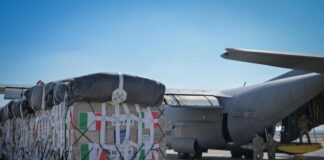 Da oggi l’Italia collabora al lancio aereo di aiuti umanitari a Gaza. Crosetto “Al lavoro per il cessate il fuoco”