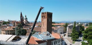 Auditorium Canneti, avanza la riqualificazione. Completato il montaggio delle nuove capriate sul tetto del Palazzo del Territorio auditorium Canneti nuove capriate