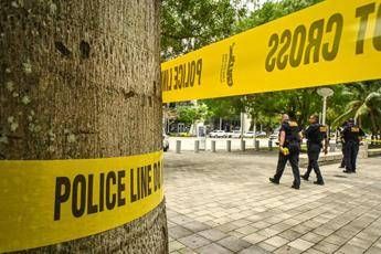 Minneapolis, sparatoria davanti a chiesa e scuola cattolica. Media: “Almeno 2 morti e 12 feriti”. Ucciso anche il killer