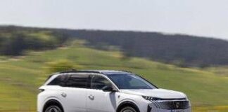 Peugeot E-5008 325 Dual Motor: prestazioni elevate per il SUV 7 posti full electric
