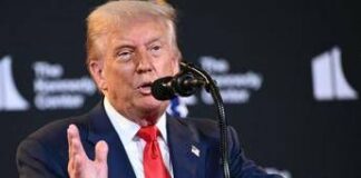 Ucraina-Russia, Trump non discuterà divisione territori a summit con Putin