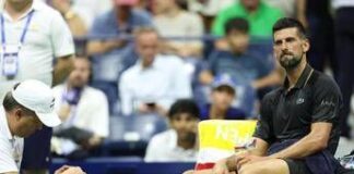 Us Open, Djokovic batte Tien dopo intervento del medico in campo. Cos’è successo