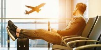 Vacanze, dai voli agli alberghi: 10 consigli per risparmiare
