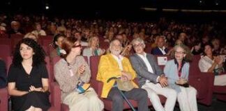 Venezia 2025, a sorpresa Coppola in sala: standing ovation