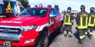 Sull’A1 a Firenze un tir salta la corsia e finisce contro un caravan, 3 i morti e 18 i feriti