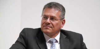 Ue, Sefcovic “Arrivato ordine esecutivo di Trump sui dazi, verso il 15% per le auto”