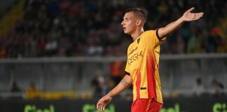 Prima gioia Camarda, il Lecce aggancia il Bologna in extremis