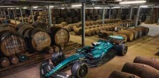 A Monza Glenfiddich e Aston Martin Formula One brindano con whisky speciale