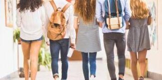 Adolescenti e malattie reumatiche, Sir: “Rientro a scuola aiuta a gestire patologia”