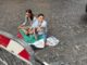 Ultima Generazione colora la sede Intesa Sanpaolo a Torino e lancia la nuova campagna Ultima Generazione a Torino durante una protesta nonviolenta