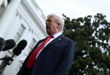 Caso Epstein, Trump all’attacco: “Faccio causa al New York Times per 15 miliardi”