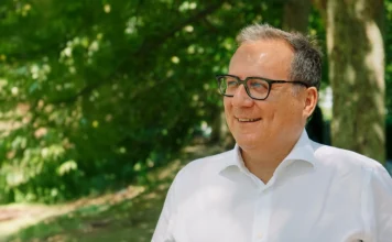 Veneto del futuro, Manildo e Vajente: “Serve una visione industriale, una mobilità sostenibile e un diritto alla casa per tutti” Giovanni Manildo Elezioni regionali veneto regione centrosinistra Pd sfmr