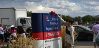 Caccia al killer di Kirk, recuperato un fucile. Trump “A Charlie la medaglia postuma della libertà”