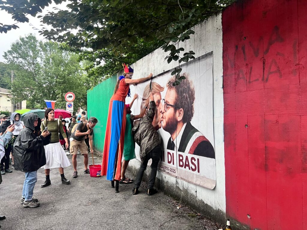 L'installazione di 70 anni di... basi