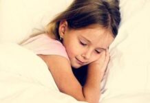 Melatonina e bambini, ecco dose e orario ideali per il sonno