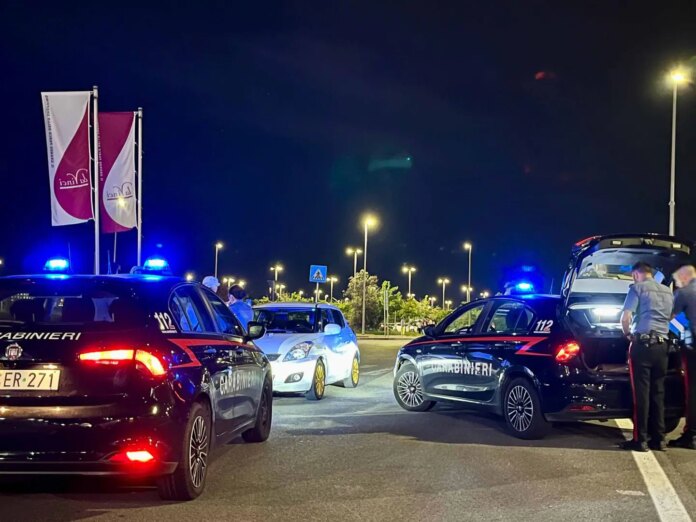 OSTIA-Controlli-dei-Carabinieri-per-contrastare-le-gare-clandestine-di-velocita-a-Fiumicino-1