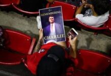 Omicidio Kirk, chiesta la pena di morte per il killer. I messaggi e la confessione di Robinson