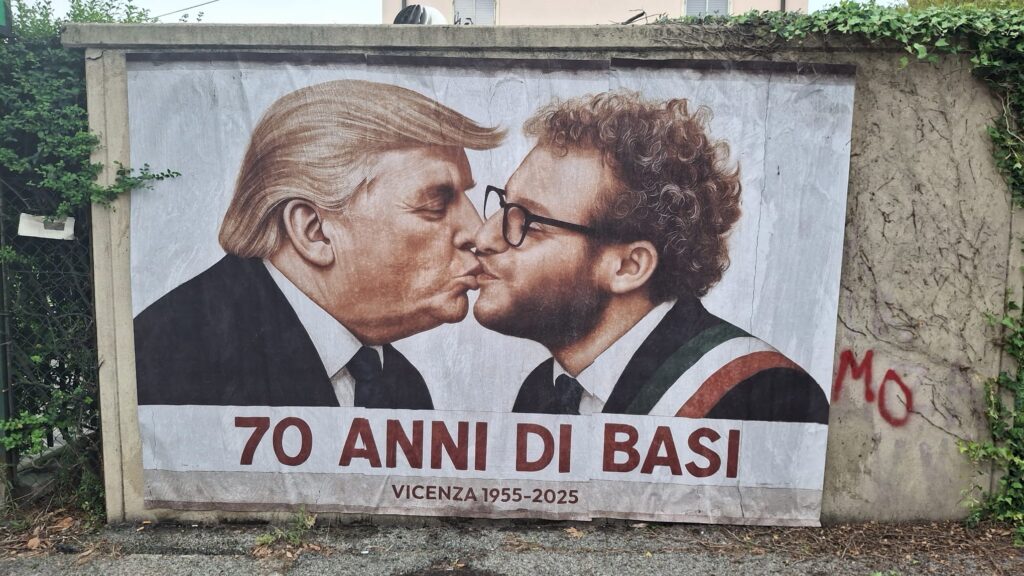 Donald Trump e Giacomo Possamai, un manifesto satirico: dopo l'Italia-Friendship Festival chissà che l'amicizia non sfoci in "amore"?