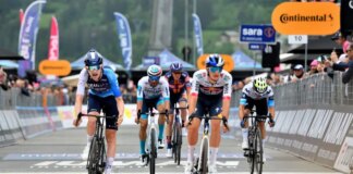 Prima vittoria da professionista per Giulio Pellizzari, è sua la 17esima tappa della Vuelta