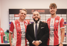 Vicenza Calcio a 5, presentata la maglia 2025/2026: “Un progetto che unisce sport e territorio” Vicenza Calcio a 5, il presidente Jacopo Tranquilli e atleti con le nuove maglie per la stagione 2025-2026