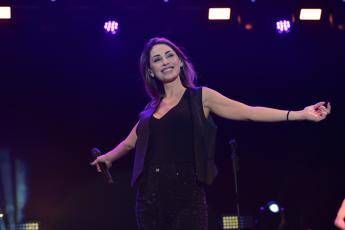 Verissimo, Anna Tatangelo: “Aspetto una femminuccia”. Le parole sul compagno Giacomo