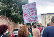 Festival: amicizia o discordia? Ferrarin coerente con suoi valori lascia delega, piazza invoca revoca Bulgarini. Tra cittadini e amici scelga Possamai No alla basi ma anche no a "parallelo" Italia-America Friendship Festival di Possamai & Bulgarini
