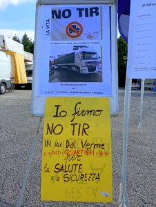 Il comitato albera