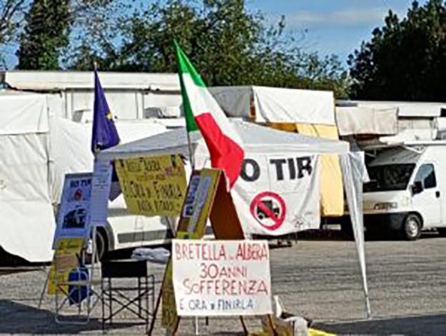 comitato albera gazebo a laghetto