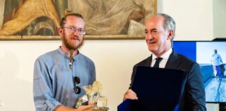 Zaia consegna il Leone di Vetro a Nicolò Guarrera, Pieroad