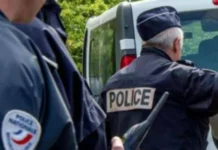 Francia, insegnante accoltellata in classe da 14enne francia