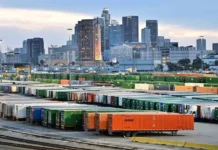 Dazi, Trump annuncia tariffe aggiuntive del 10% sul legno e del 25% sui mobili dazi