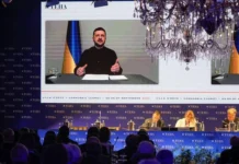 Zelensky a Cernobbio ringrazia l’Italia: “Lavoriamo per fermare Russia” Zelensky