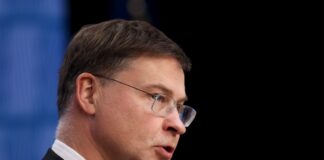 Dombrovskis “L’Ue potrebbe rimuovere l’Italia dalla procedura d’infrazione nel prossimo semestre”