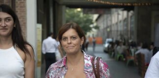 Il Parlamento Europeo conferma l’immunità per Ilaria Salis, scarto di un solo voto