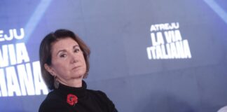 Shoah, opposizioni in rivolta dopo frasi Roccella su “gite” ad Auschwitz