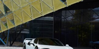 Ferrari, debutta la one-off SC40, un omaggio alla F40