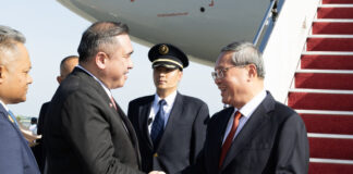 Cina: premier Li in Malesia per incontri leader su cooperazione Asia orientale