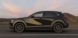 Mazda lancia “Black is the new Black”