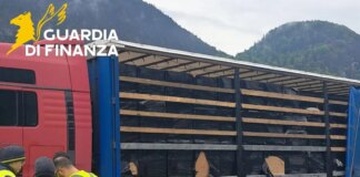Sequestrate 15 tonnellate di tabacco alla frontiera di Tarvisio