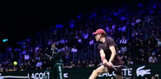 Sinner piega Shelton e vola in semifinale a Parigi indoor