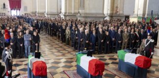 A Padova i funerali di Stato dei tre carabinieri uccisi, presenti Mattarella e Meloni / Foto e Video