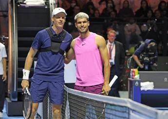 Alcaraz: “Sinner oggi ha giocato a ping pong”. Jannik sorride: “Grazie, mi hai lasciato un torneo”